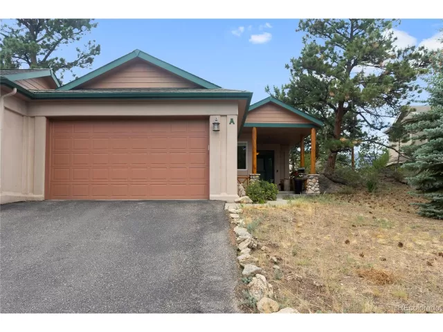 MLS: 6726692 Condo For Sale