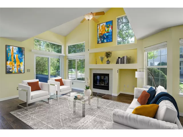 MLS: 6738001 Condo For Sale