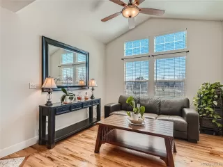 Photo #5: 6740944 Listing