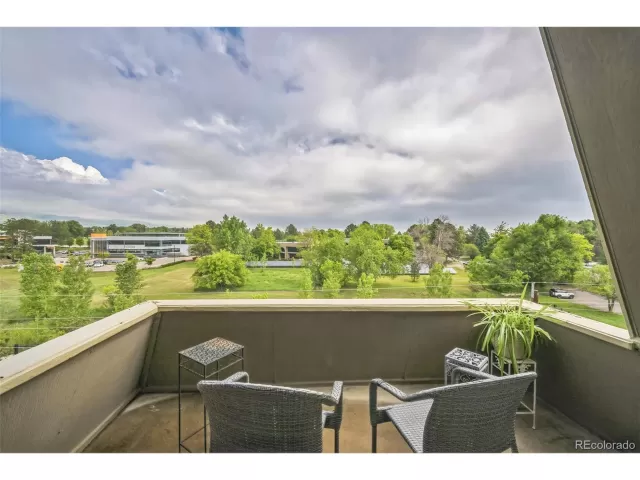 MLS: 6757519 Condo For Sale