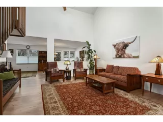 Photo #5: 6758507 Listing