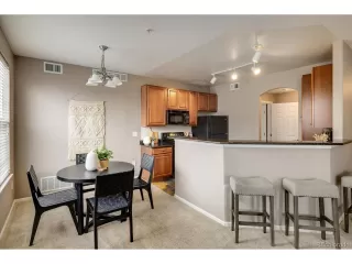 Photo #5: 6773432 Listing