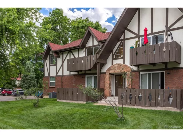 MLS: 6775979 Condo For Sale