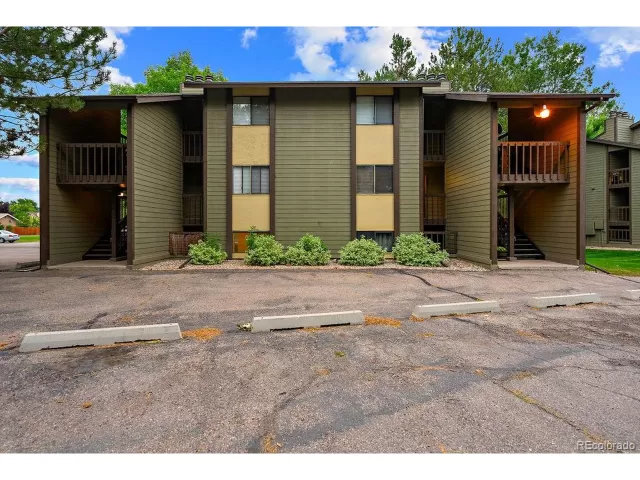 MLS: 6822481 Condo For Sale