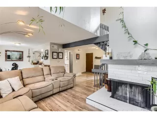 Photo #5: 6831337 Listing