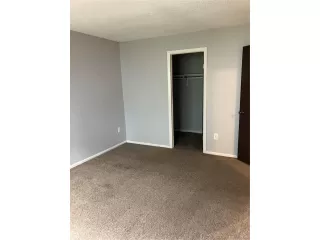 Photo #3: 6833362 Listing