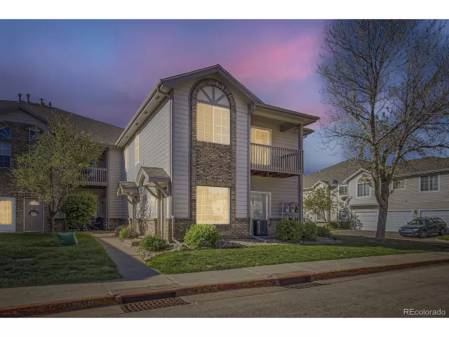 MLS: 6871067 Condo For Sale