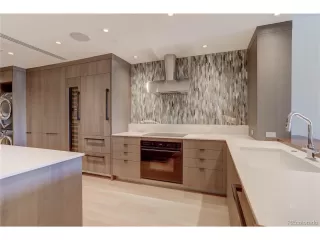 Photo #1: 6872418 Listing