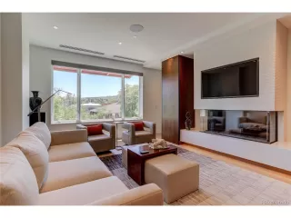 Photo #2: 6872418 Listing