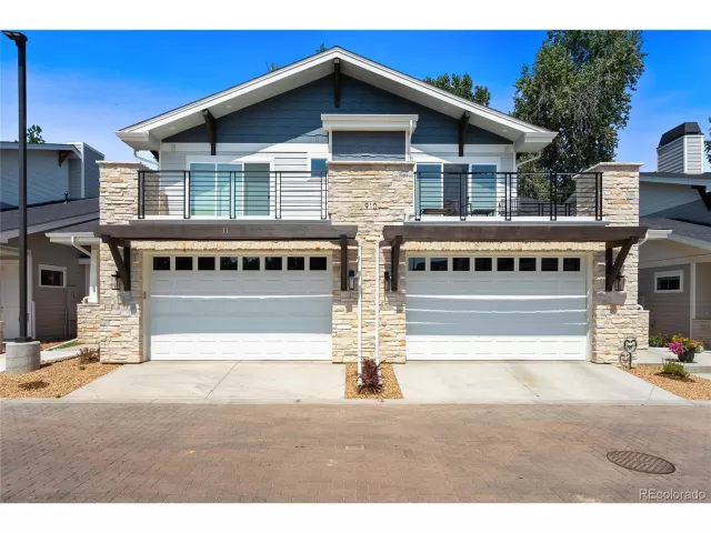 MLS: 6879317 Condo For Sale