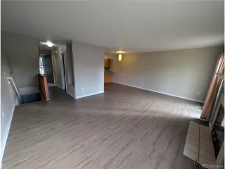 Photo #3: 6883653 Listing