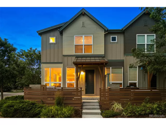 MLS: 6889726 Condo For Sale