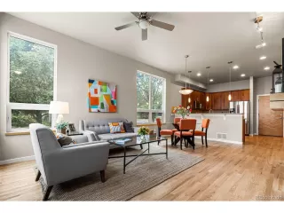 Photo #4: 6889726 Listing