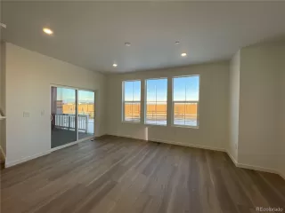 Photo #2: 6889929 Listing 