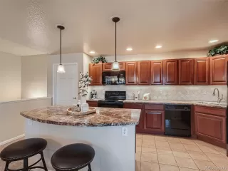 Photo #5: 6892344 Listing