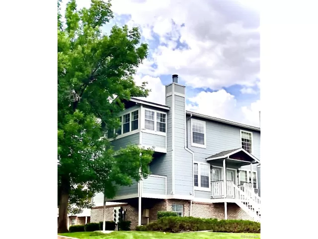 MLS: 6896609 Condo For Sale