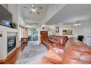 Photo #5: 6904000 Listing