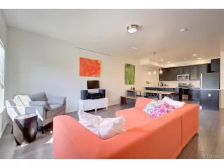 Photo #4: 6907219 Listing