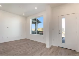 Photo #4: 6911889 Listing