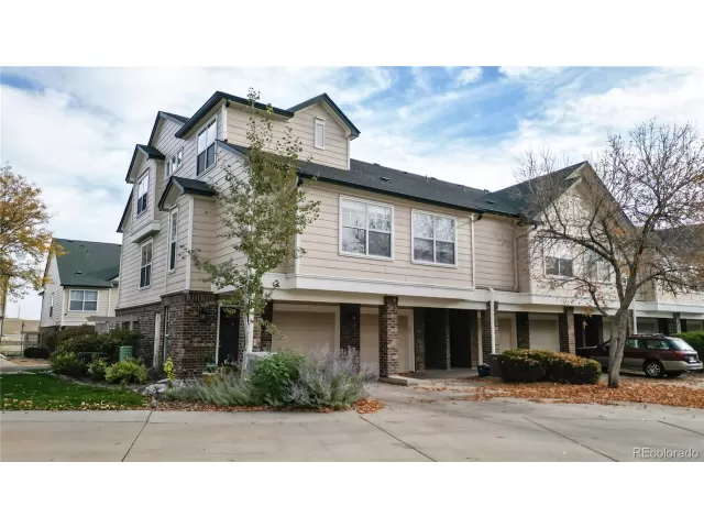 MLS: 6915764 Condo For Sale