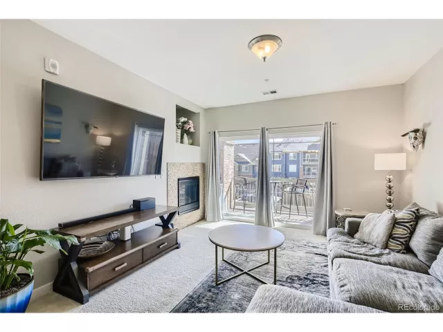 MLS: 6919654 Condo For Sale