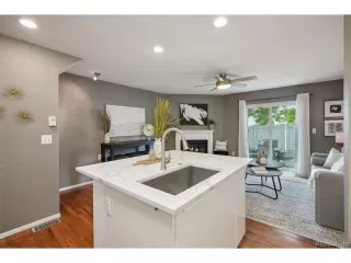 Photo #5: 6928035 Listing