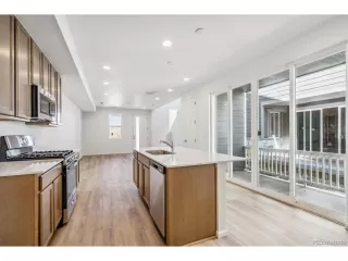 Photo #6: 6947971 Listing