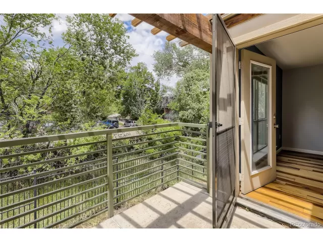 MLS: 6973321 Condo For Sale