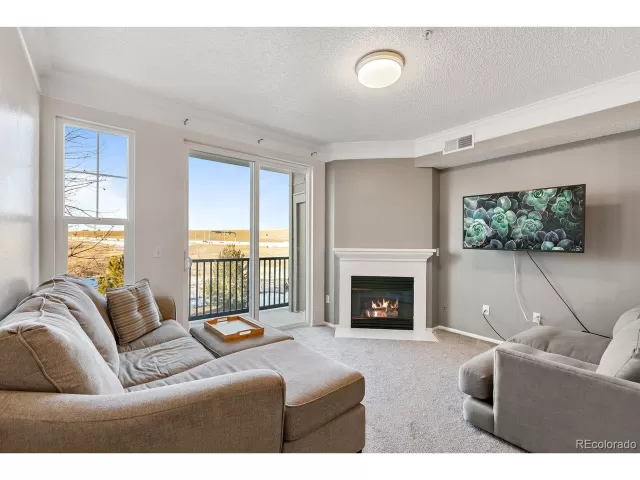 MLS: 6978798 Condo For Sale