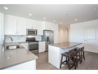 Photo #4: 6980337 Listing