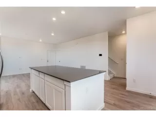 Photo #2: 6984916 Listing