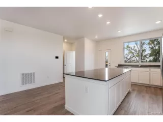 Photo #4: 6984916 Listing