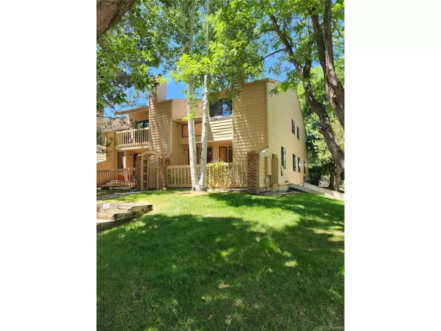 MLS: 6990673 Condo For Sale