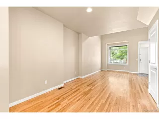 Photo #5: 6996905 Listing