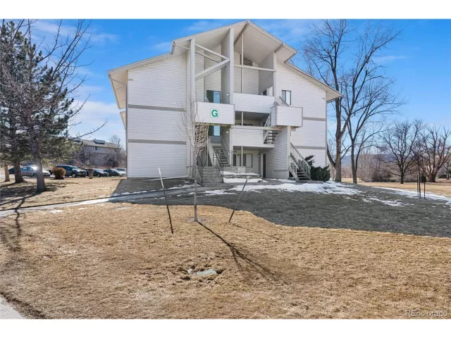 MLS: 7028430 Condo For Sale