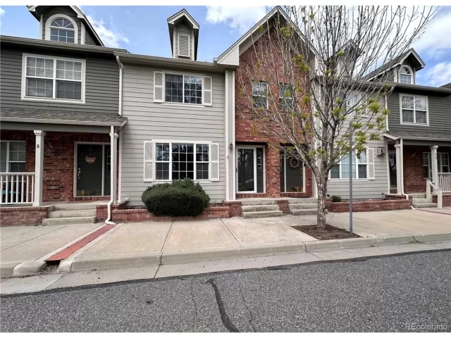 MLS: 7053772 Condo For Sale