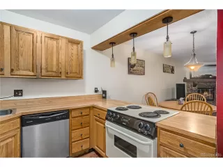 Photo #4: 7059628 Listing