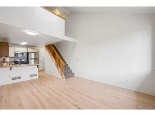 Photo #5: 7084412 Listing