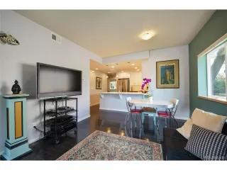 Photo #5: 7085092 Listing