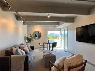 Photo #3: 7086657 Listing