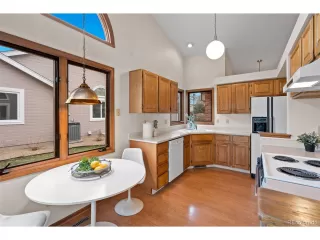 Photo #4: 7094618 Listing