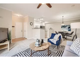 Photo #4: 7111695 Listing