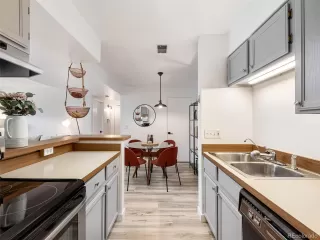 Photo #6: 7115891 Listing