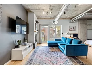 Photo #5: 7122522 Listing