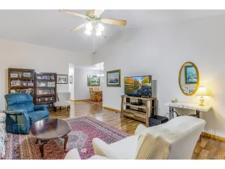 Photo #5: 7153884 Listing