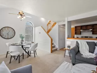 Photo #4: 7161299 Listing