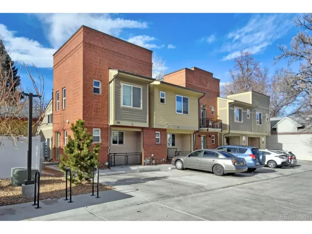 MLS: 7218352 Condo For Sale