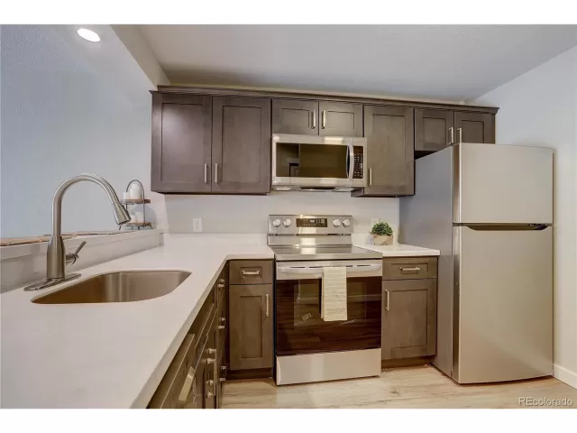 MLS: 7231923 Condo For Sale