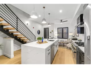 Photo #1: 7295999 Listing