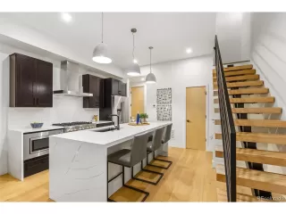 Photo #2: 7295999 Listing